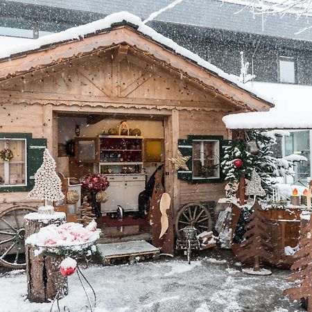Hotel Youhey Am Wolfgangsee Strobl Exterior foto